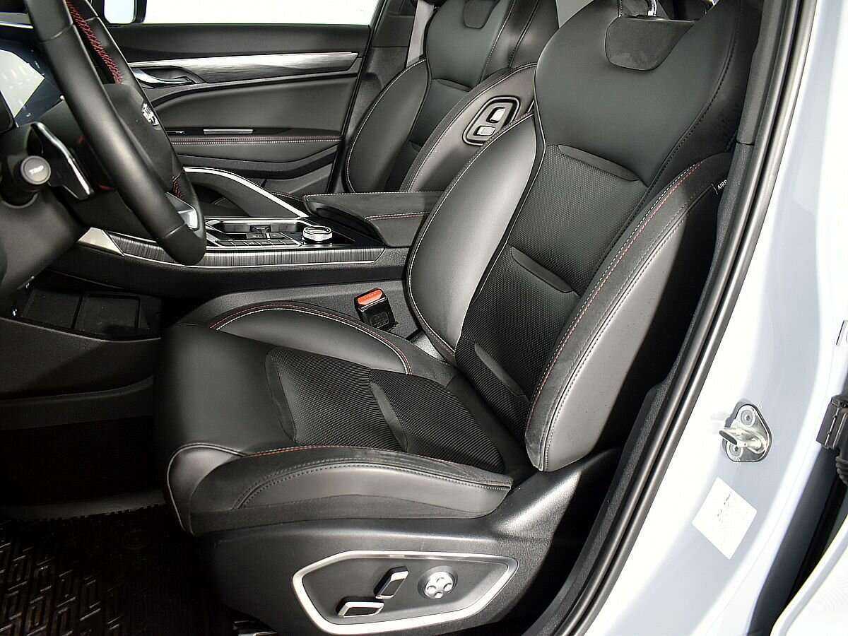 Geely Tugella 2022 года с пробегом. Фото: #7