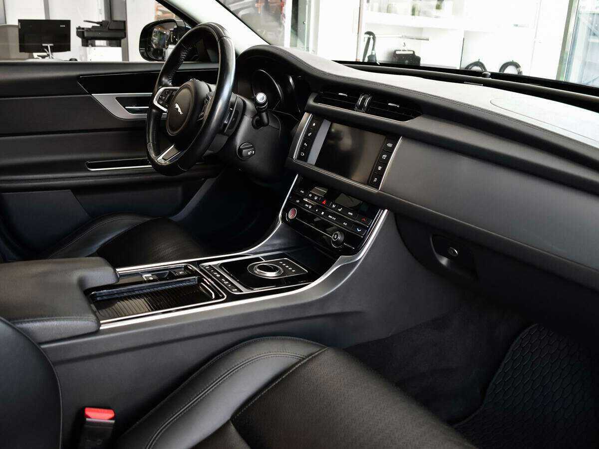 Jaguar XF 2017 года с пробегом. Фото: #7