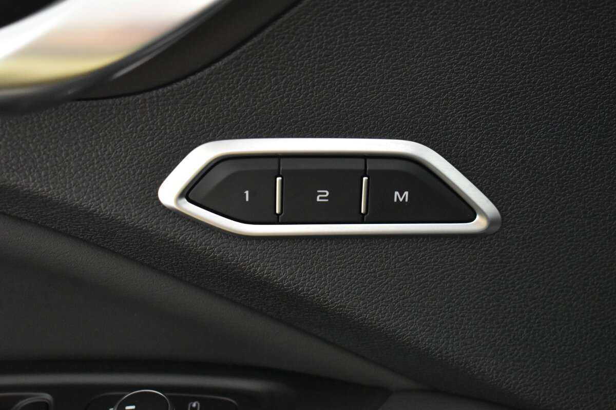 Geely Tugella 2022 года с пробегом. Фото: #7