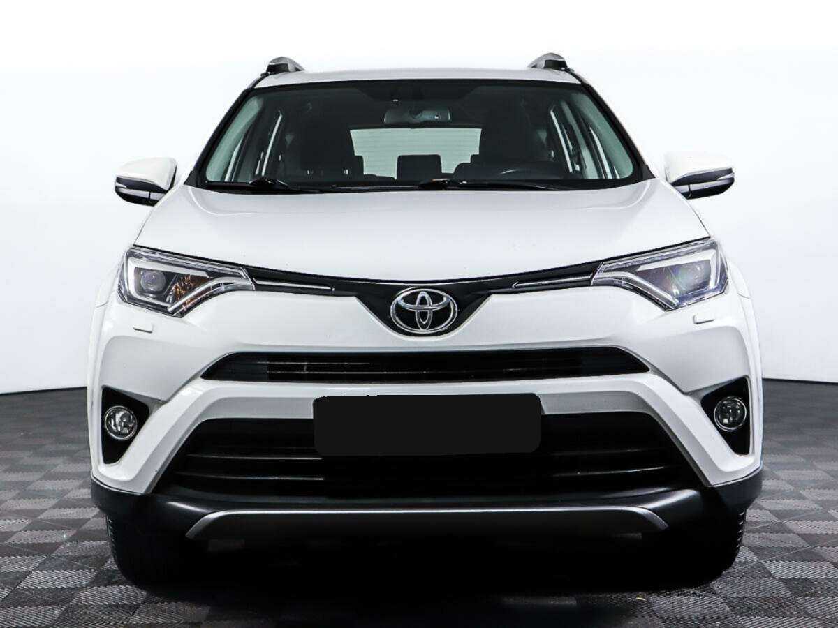 Toyota RAV4 2018 года с пробегом. Фото: #1