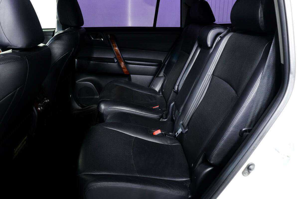 Toyota Highlander 2012 года с пробегом. Фото: #11