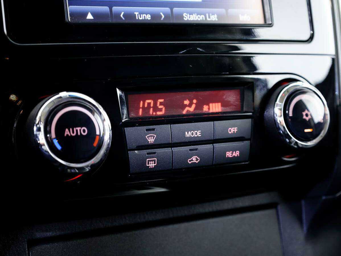 Mitsubishi Pajero 2014 года с пробегом. Фото: #15