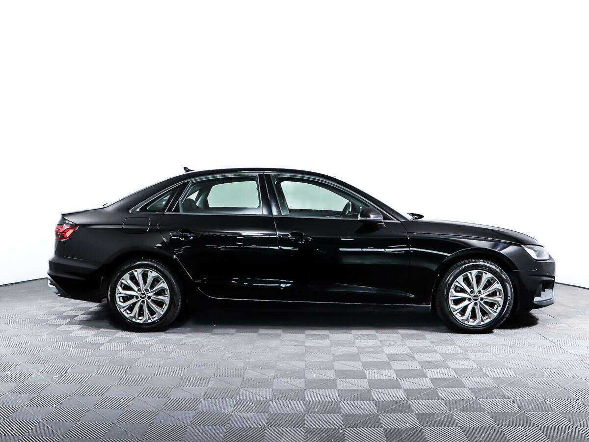 Audi A4 2020 года с пробегом. Фото: #3