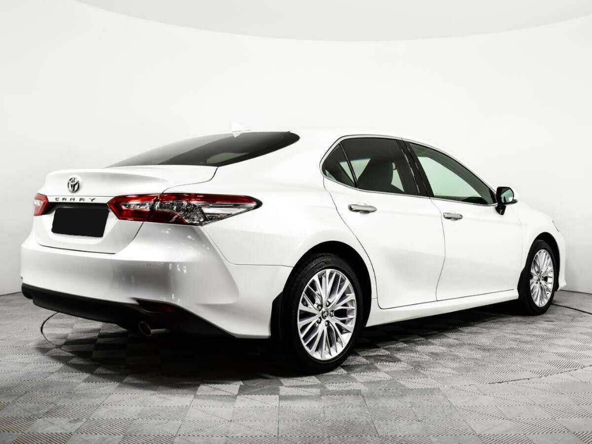 Toyota Camry 2020 года с пробегом. Фото: #4