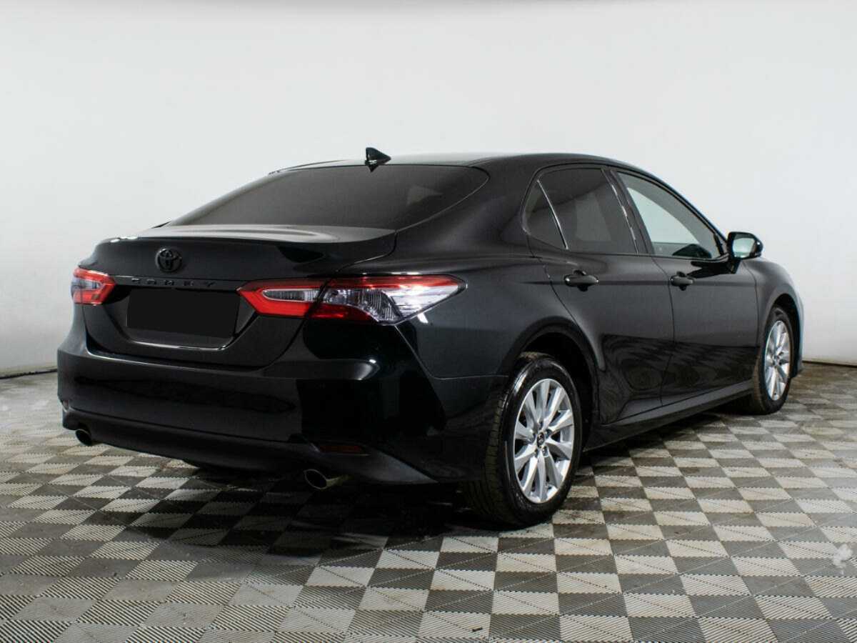 Toyota Camry 2018 года с пробегом. Фото: #4
