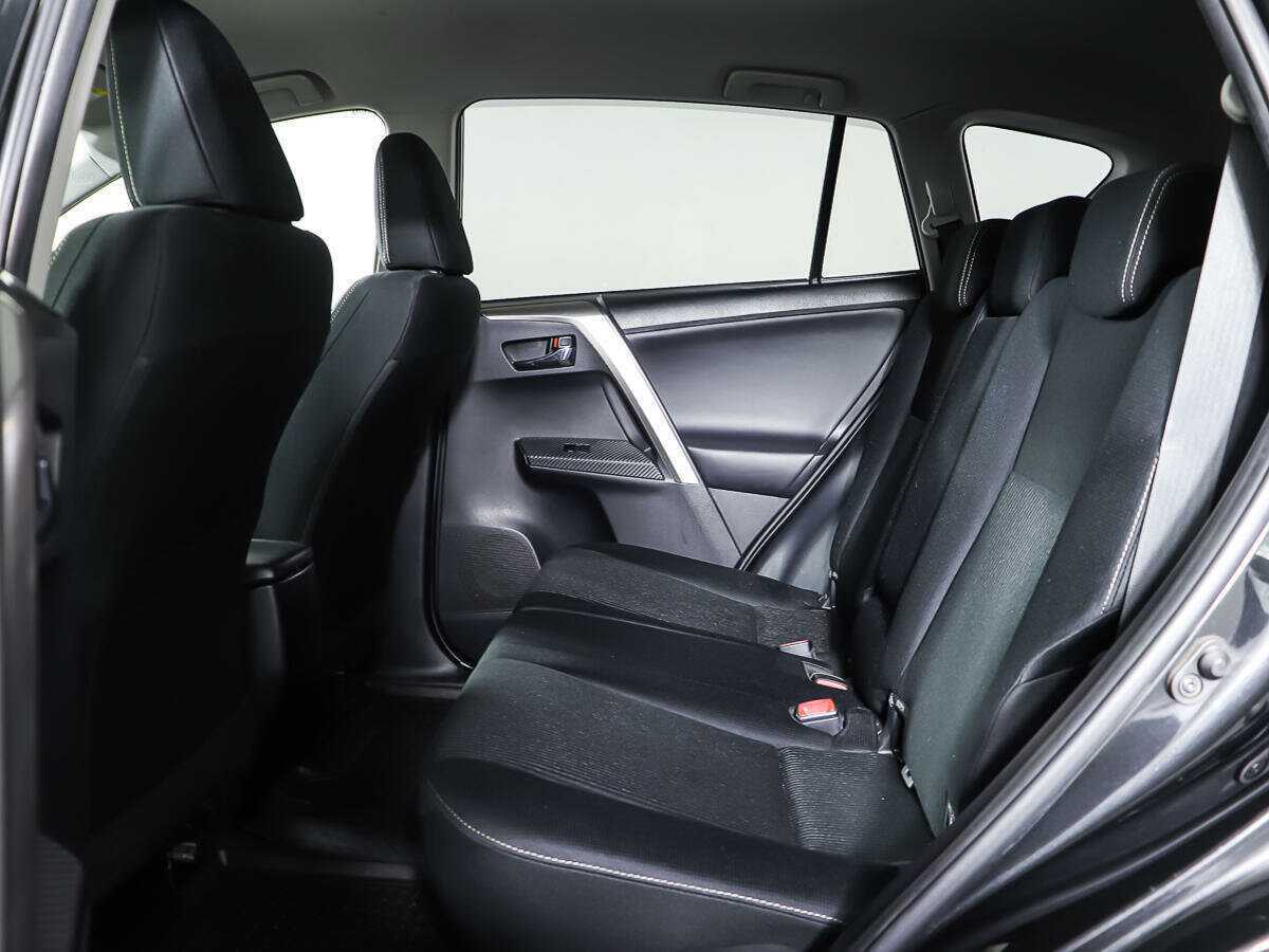 Toyota RAV4 2013 года с пробегом. Фото: #9