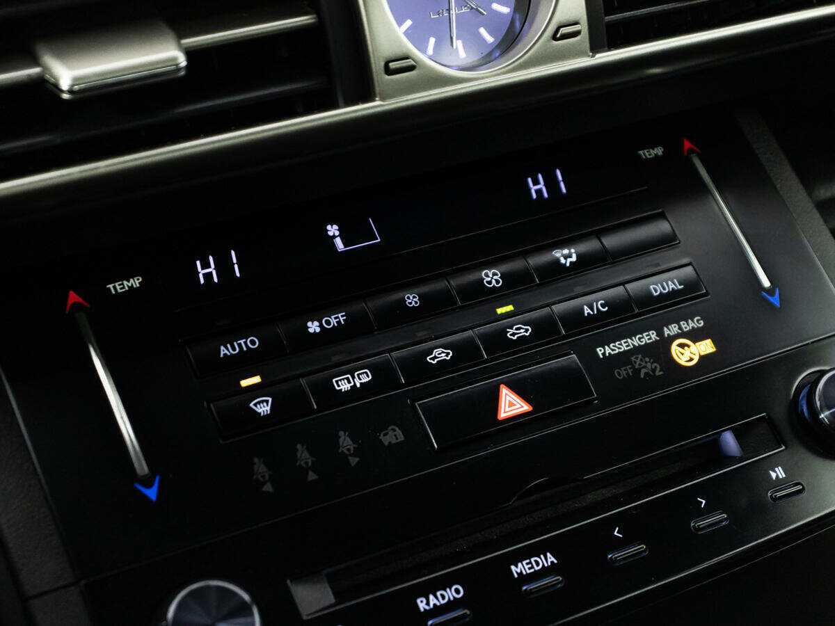 Lexus IS 2014 года с пробегом. Фото: #16