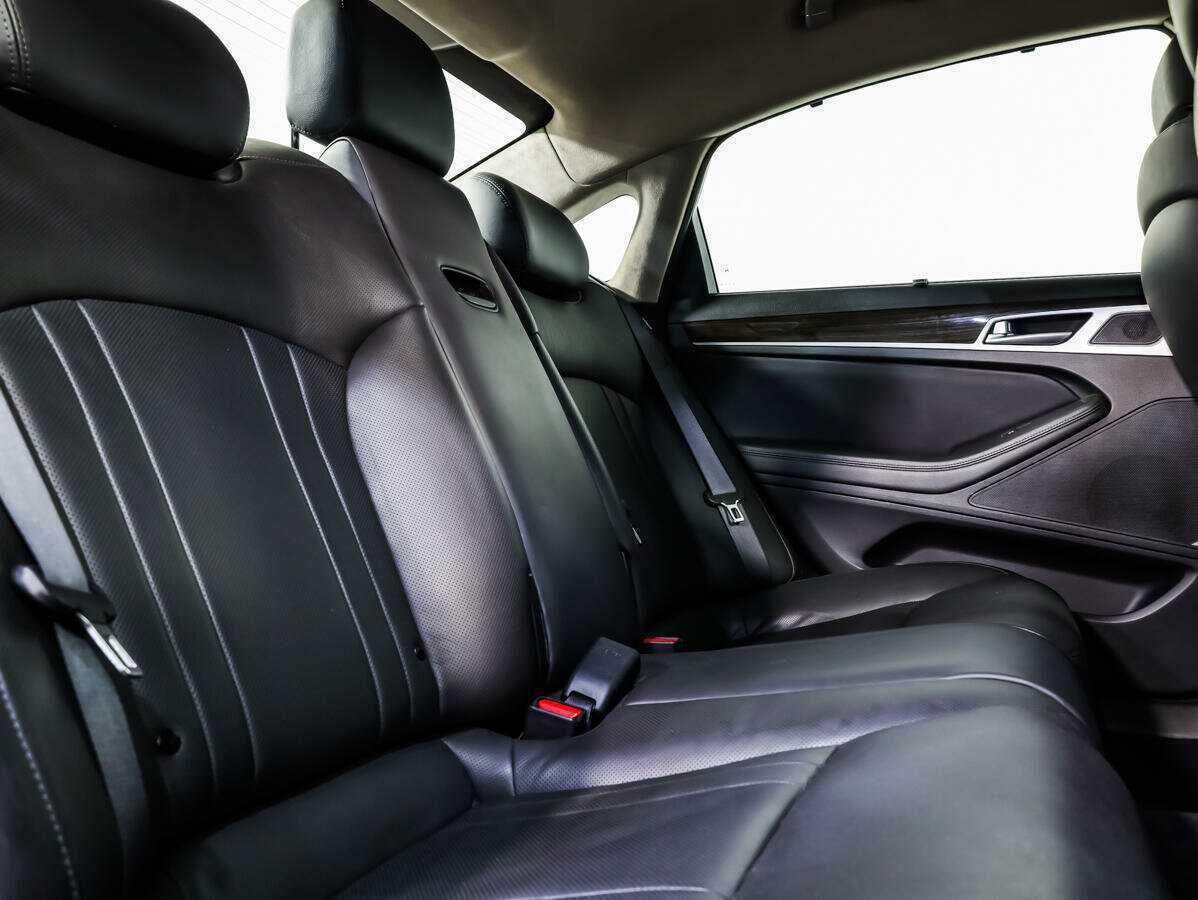 Hyundai Genesis 2014 года с пробегом. Фото: #12