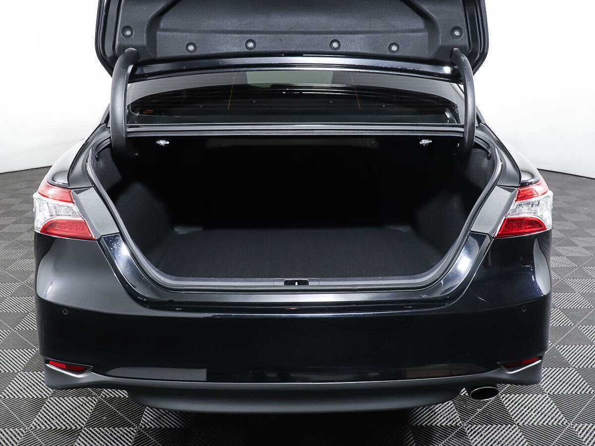 Toyota Camry 2021 года с пробегом. Фото: #9