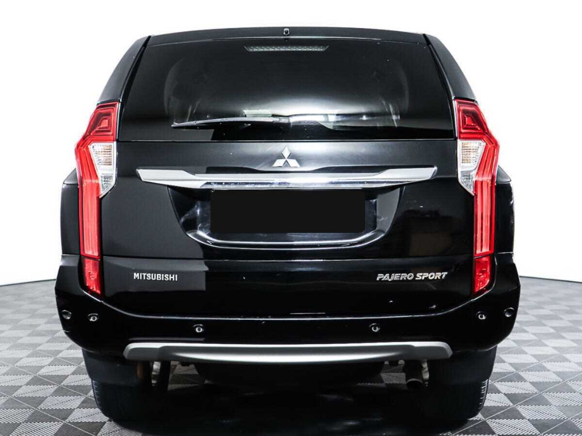 Mitsubishi Pajero Sport 2018 года с пробегом. Фото: #5