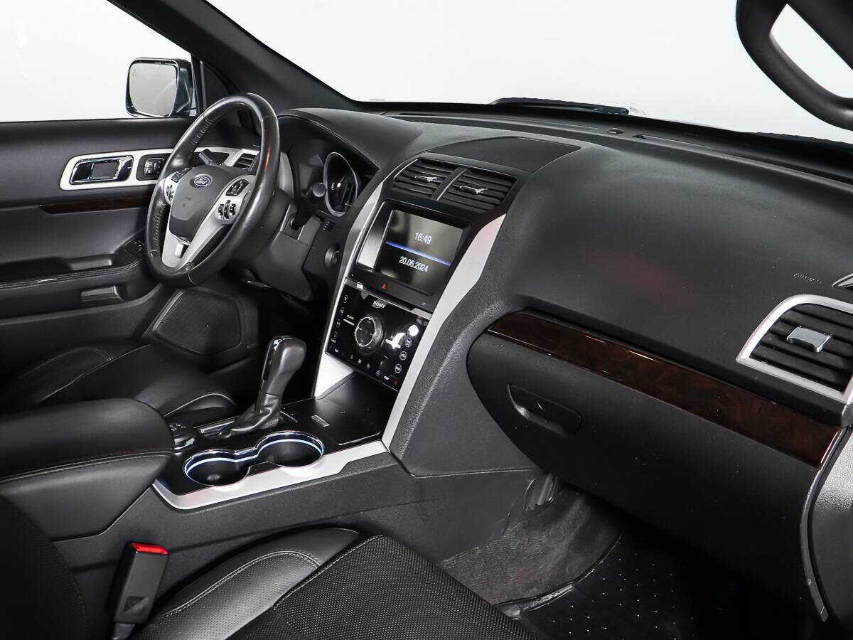 Ford Explorer 2015 года с пробегом. Фото: #8
