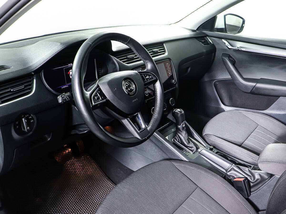 Skoda Octavia 2019 года с пробегом. Фото: #12