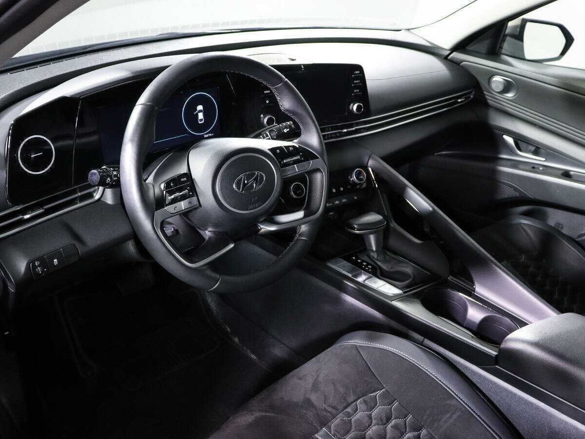 Hyundai Elantra 2022 года с пробегом. Фото: #13
