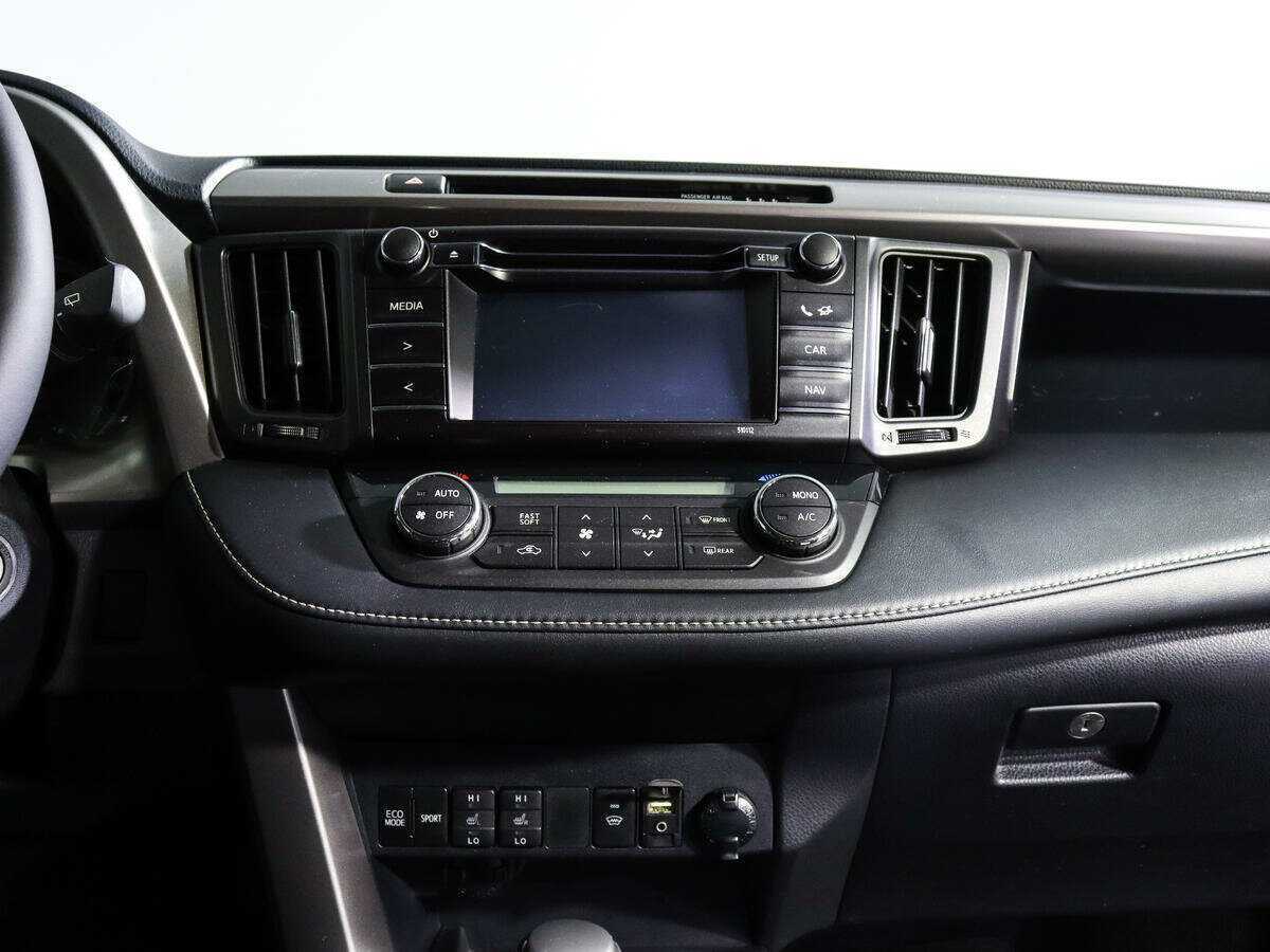 Toyota RAV4 2016 года с пробегом. Фото: #12
