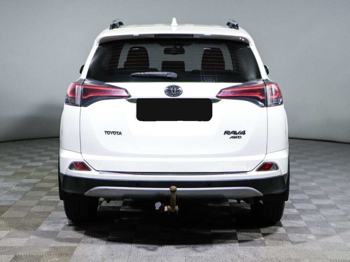 Toyota RAV4 2017 года с пробегом. Фото: #4