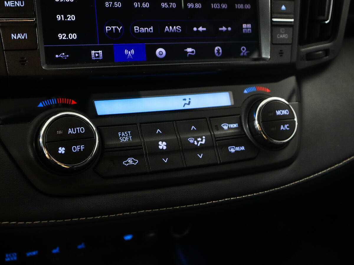 Toyota RAV4 2017 года с пробегом. Фото: #13