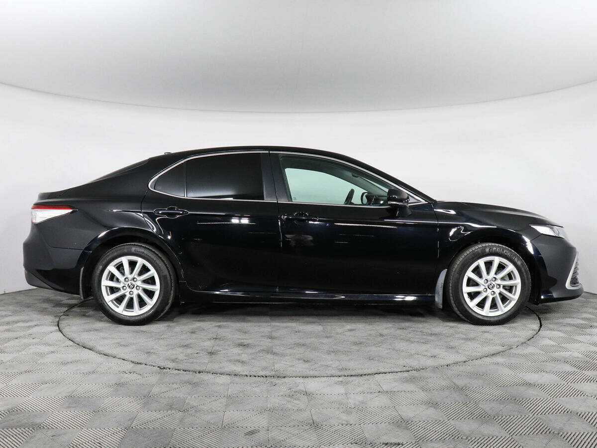 Toyota Camry 2021 года с пробегом. Фото: #3