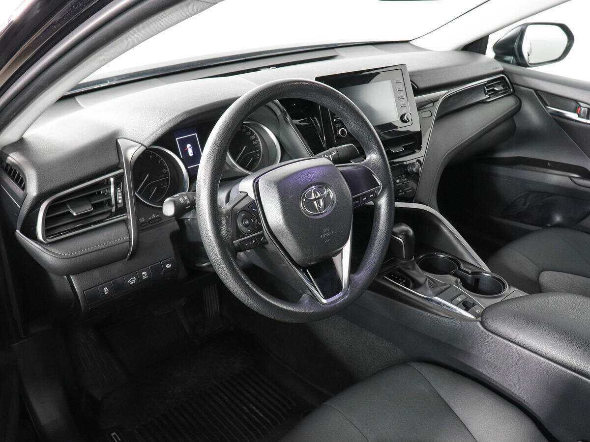 Toyota Camry 2021 года с пробегом. Фото: #8