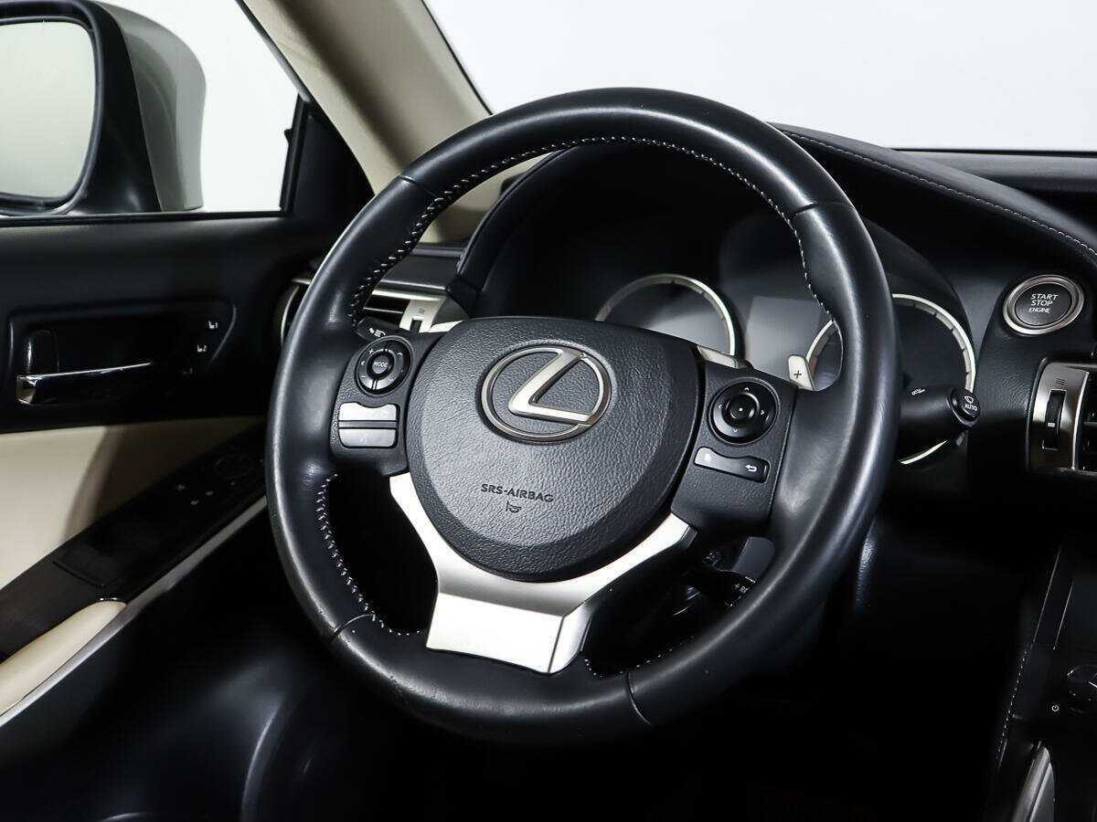 Lexus IS 2013 года с пробегом. Фото: #14