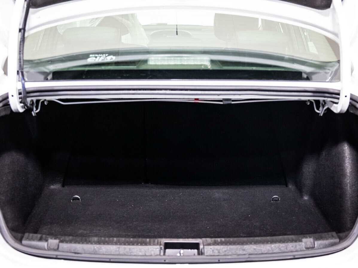 Renault Fluence 2013 года с пробегом. Фото: #16