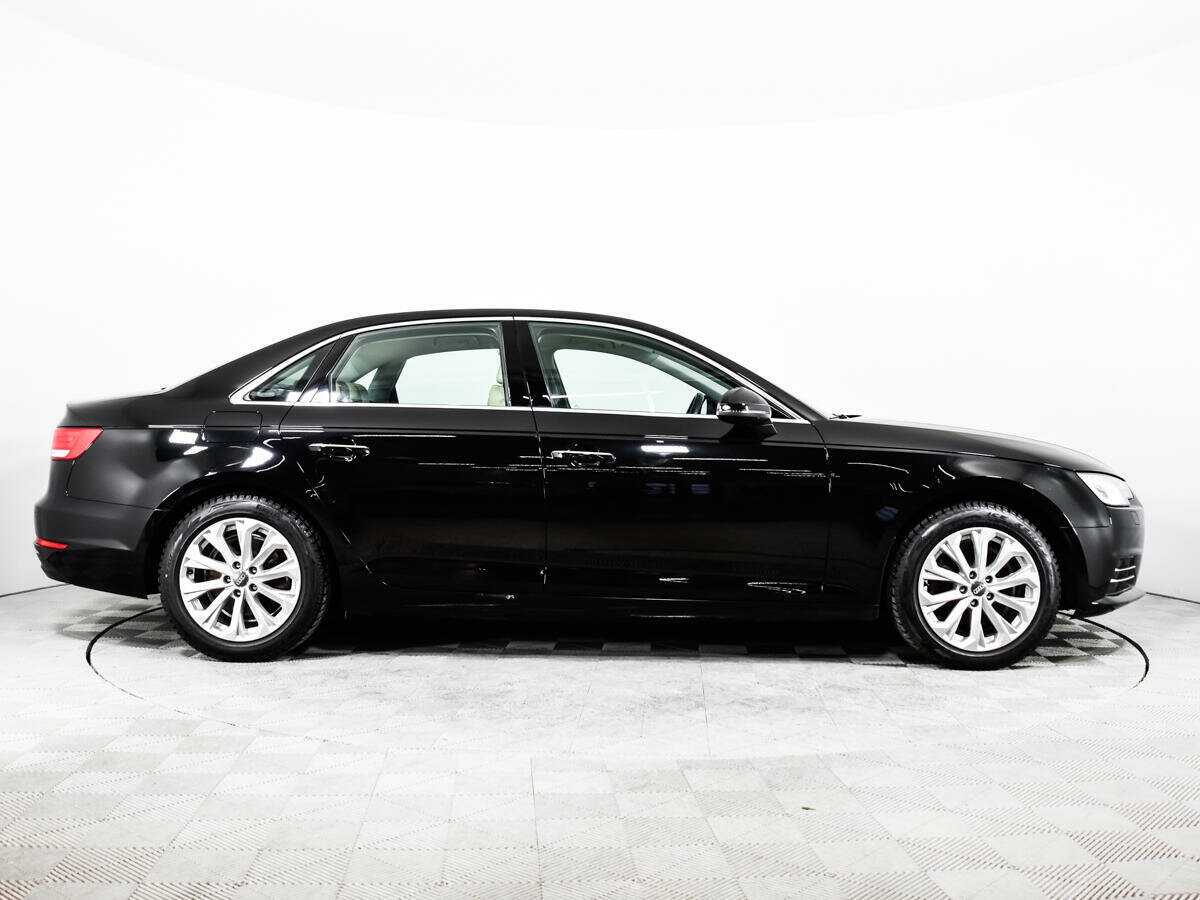 Audi A4 2015 года с пробегом. Фото: #3