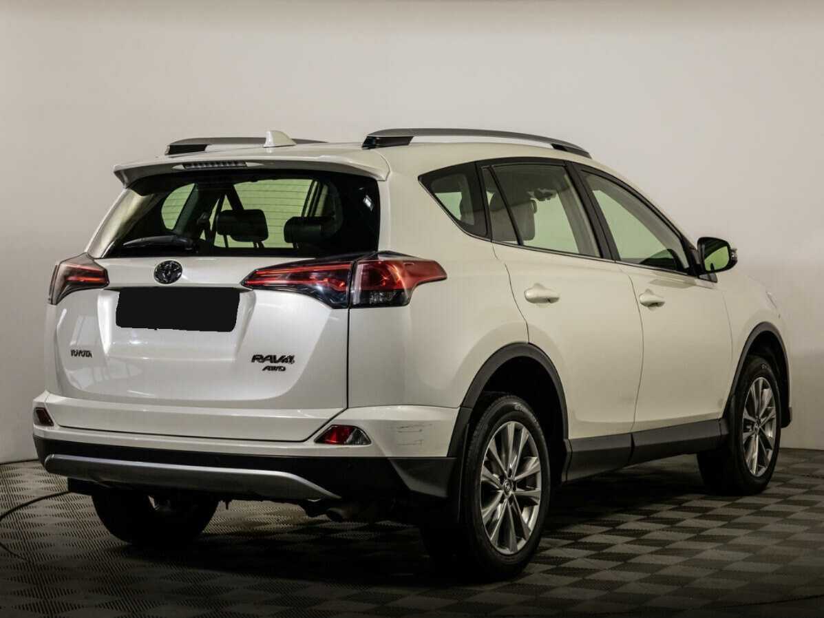 Toyota RAV4 2015 года с пробегом. Фото: #3
