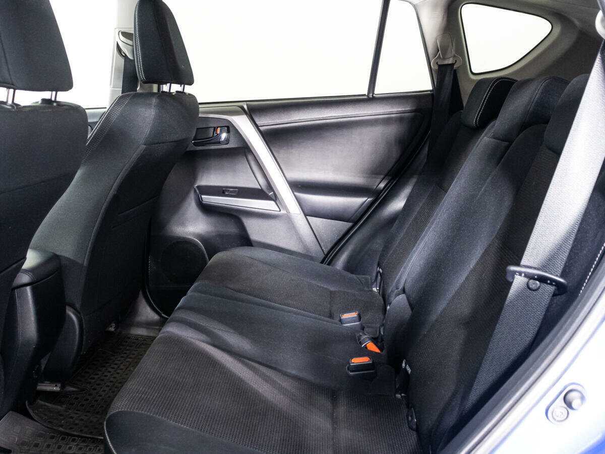 Toyota RAV4 2016 года с пробегом. Фото: #9