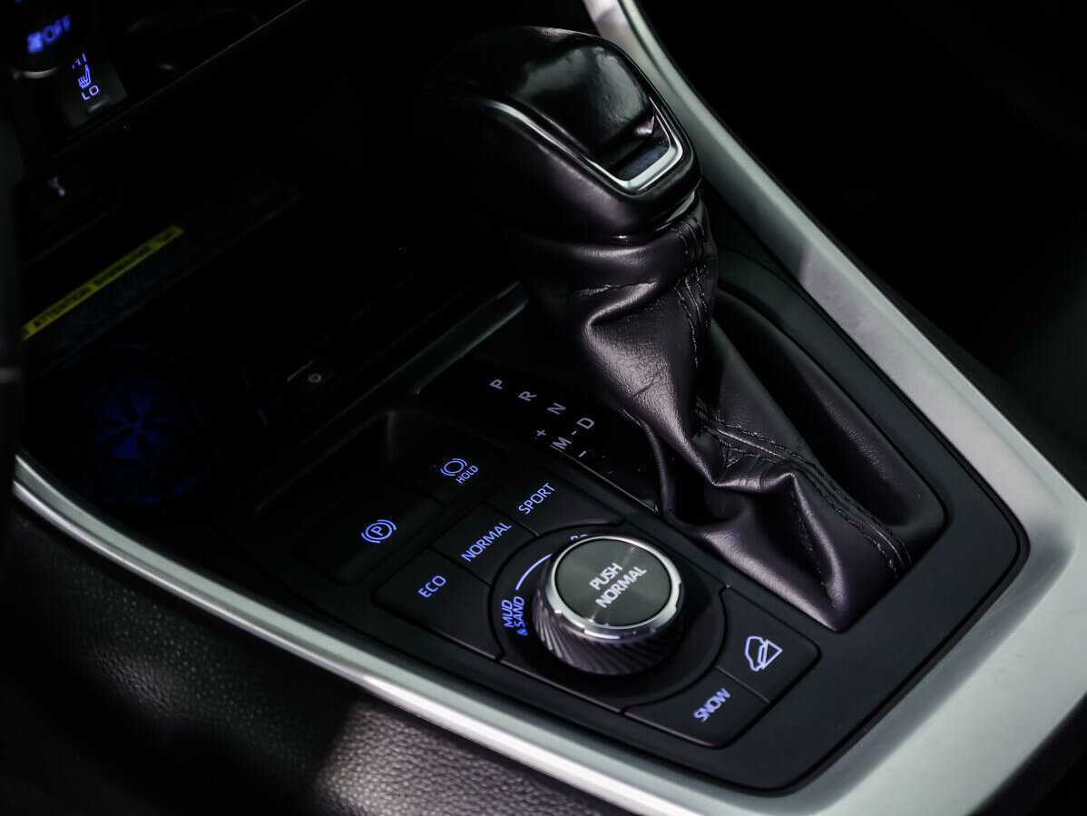 Toyota RAV4 2021 года с пробегом. Фото: #15