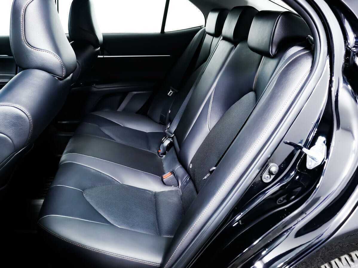 Toyota Camry 2020 года с пробегом. Фото: #9