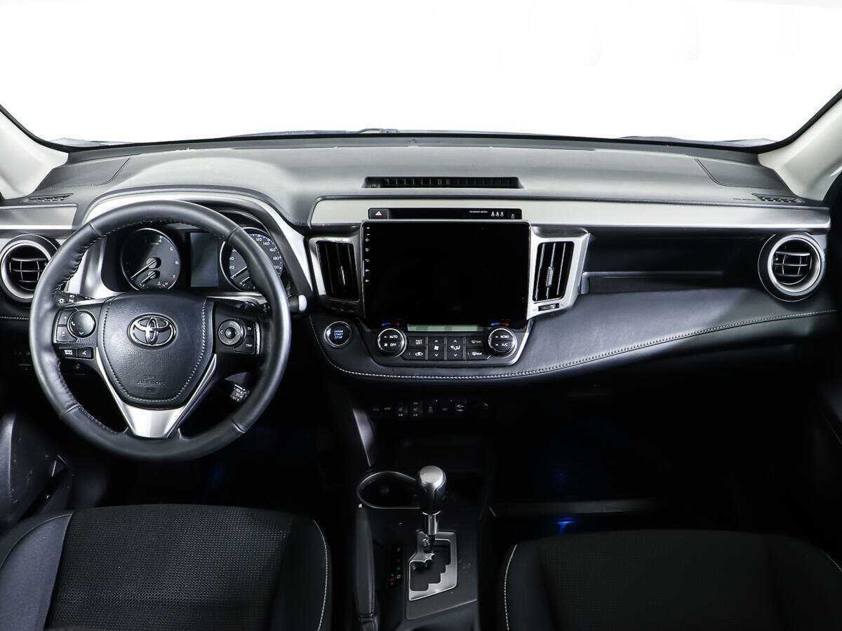 Toyota RAV4 2017 года с пробегом. Фото: #10