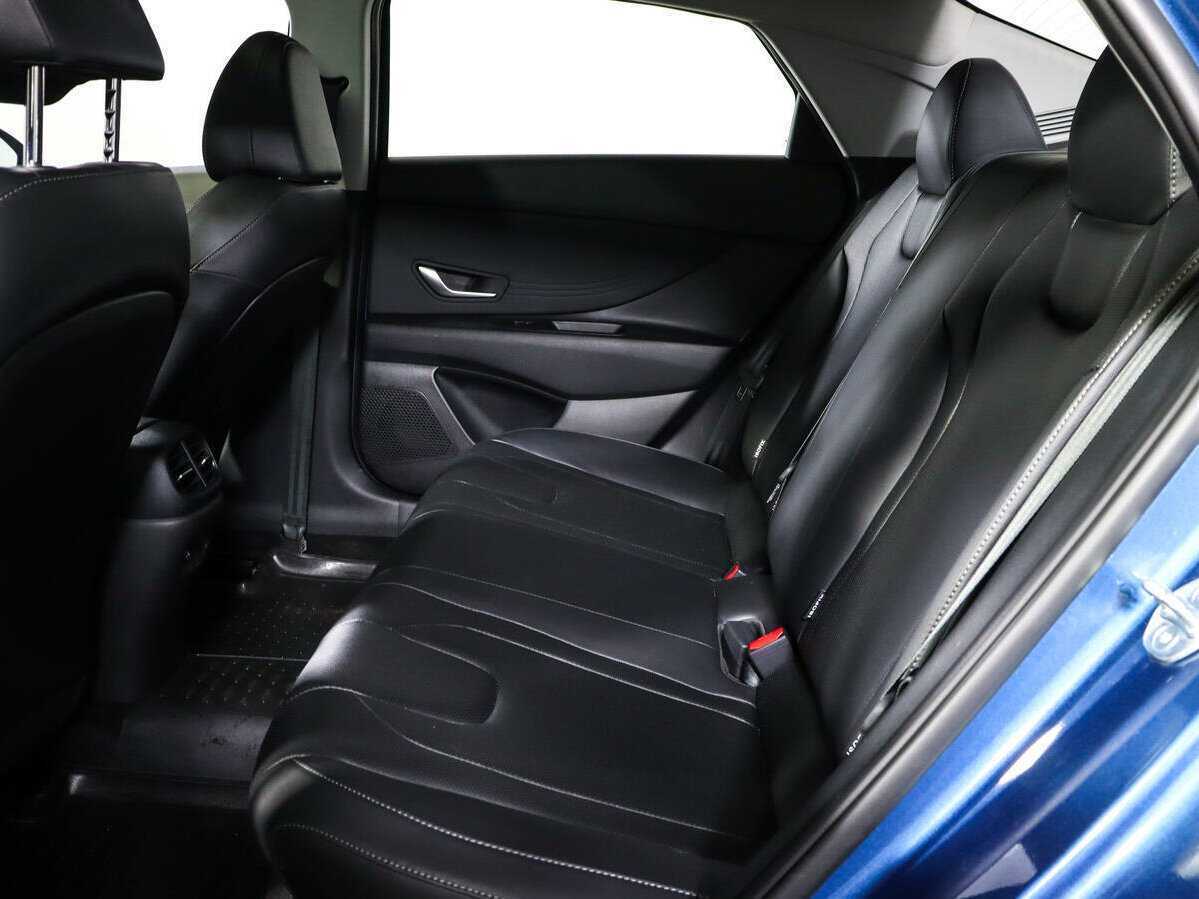 Hyundai Elantra 2022 года с пробегом. Фото: #7