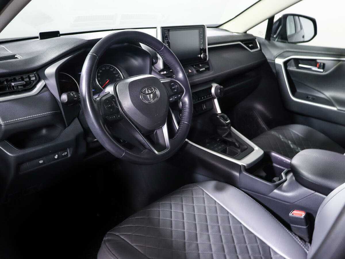 Toyota RAV4 2019 года с пробегом. Фото: #11