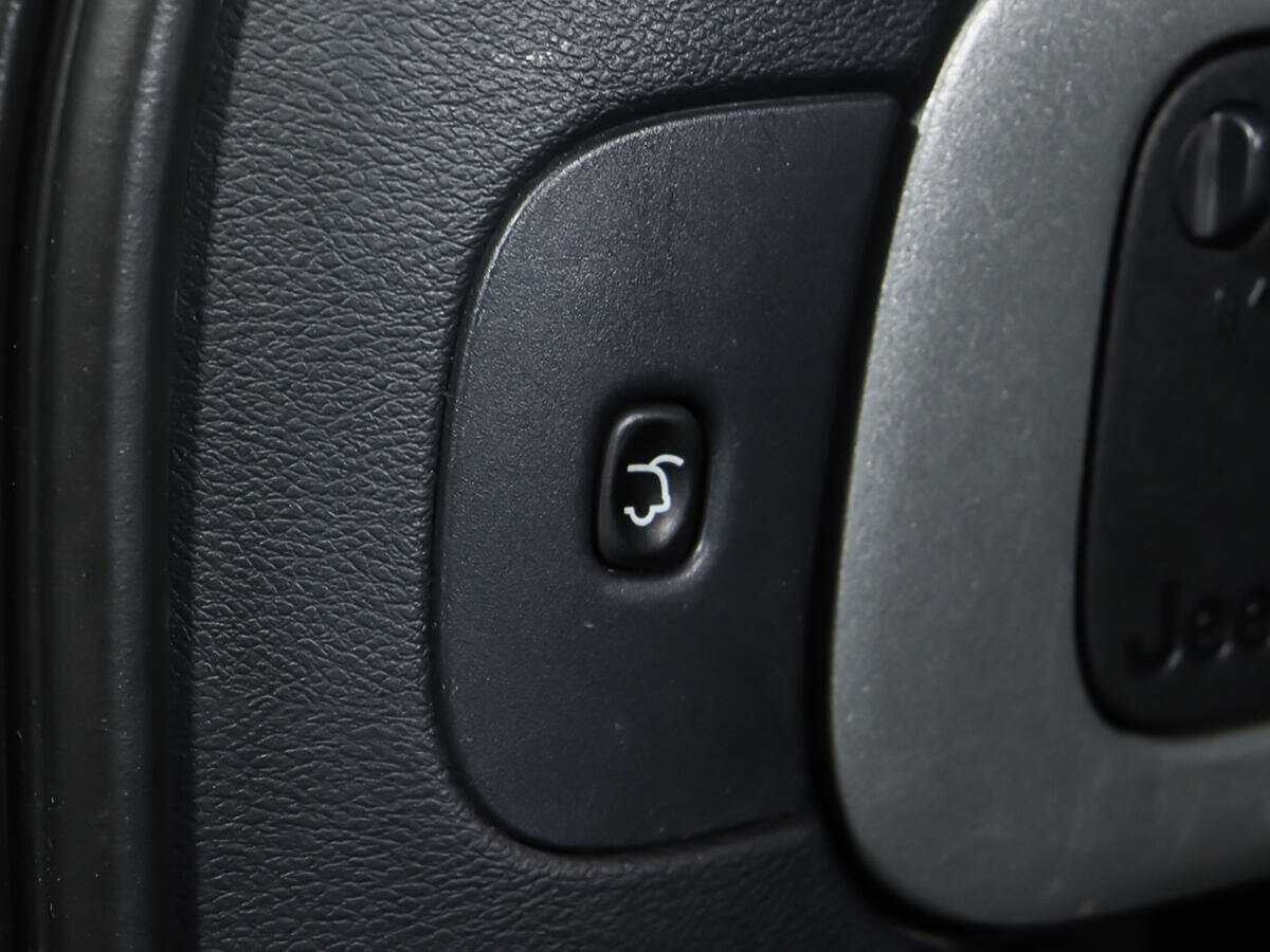 Jeep Cherokee 2014 года с пробегом. Фото: #14