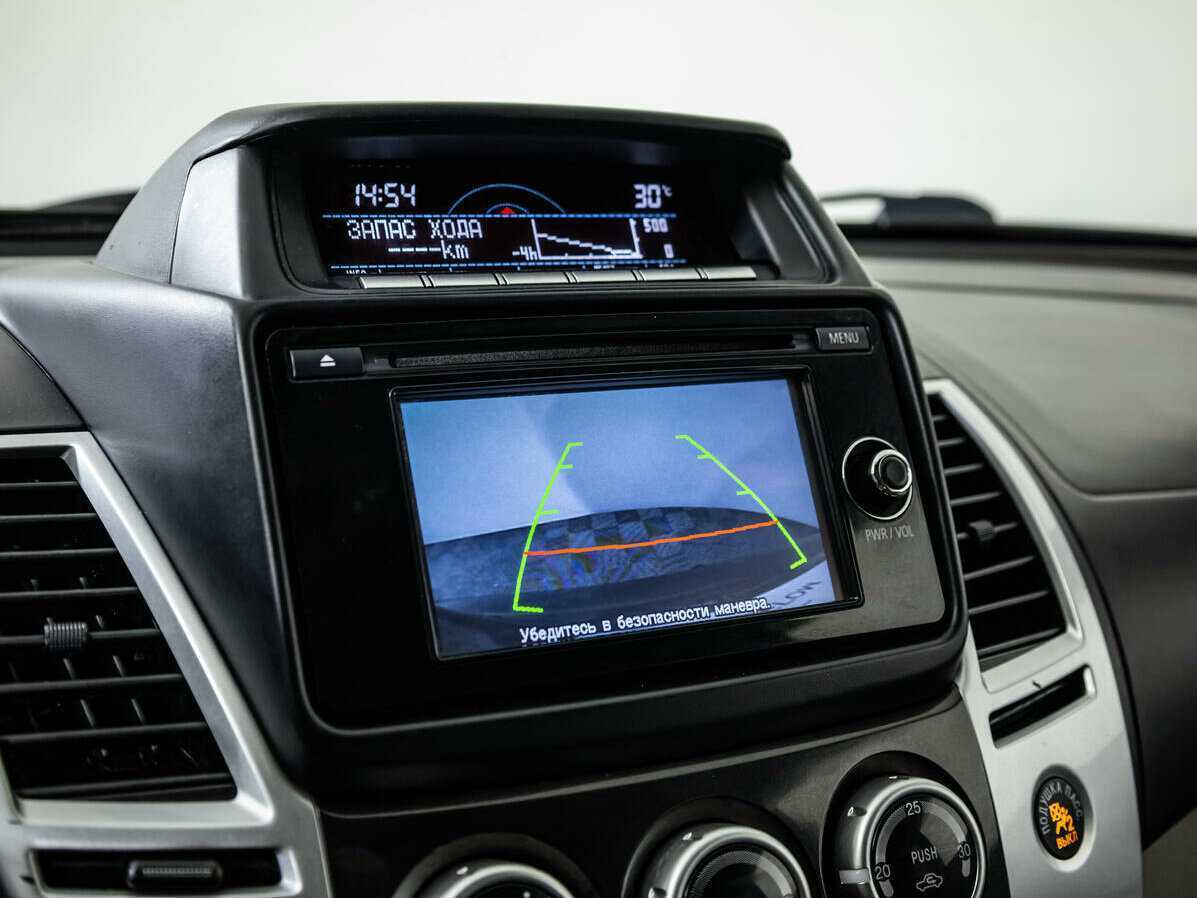 Mitsubishi Pajero Sport 2015 года с пробегом. Фото: #18