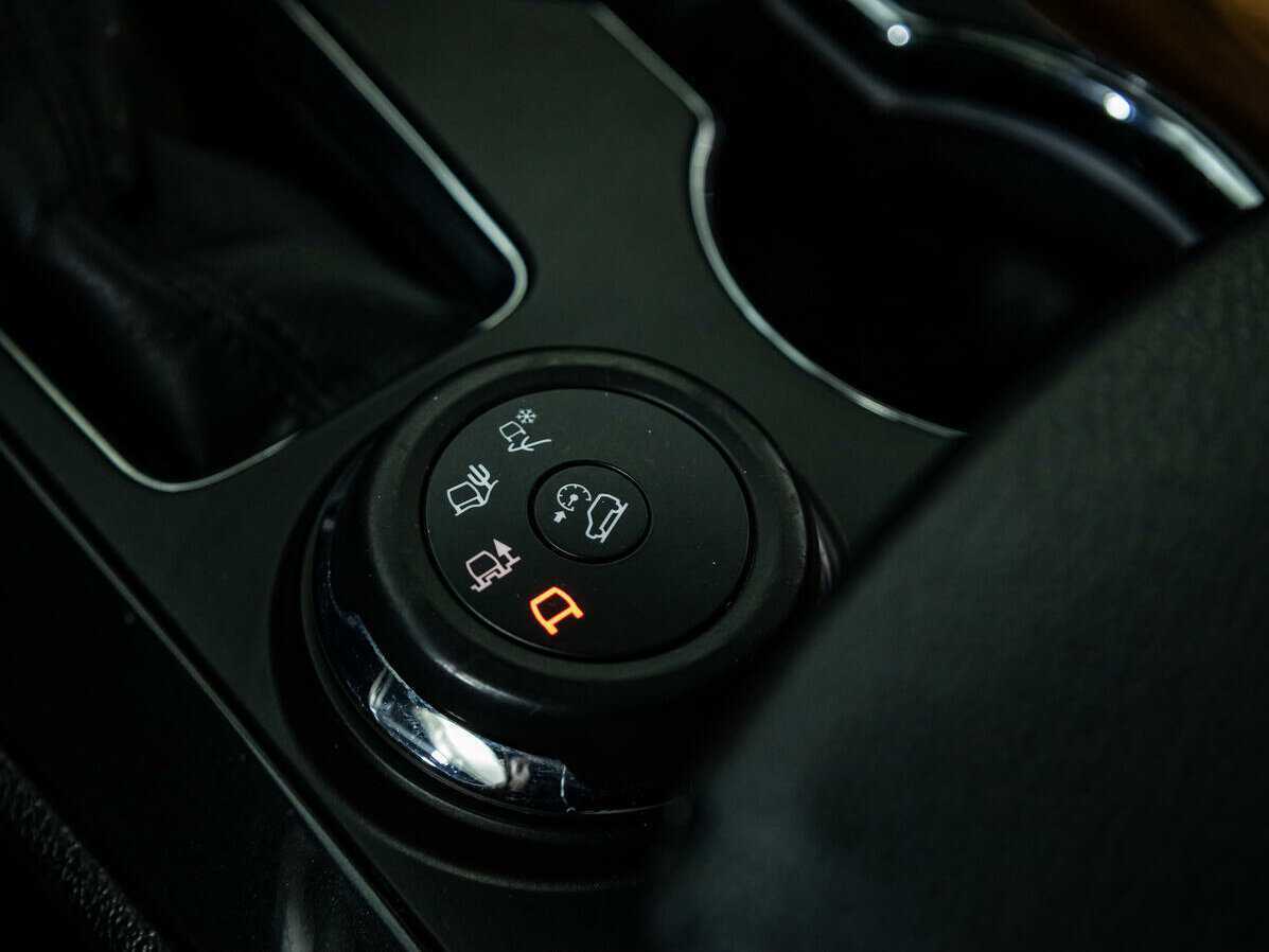 Ford Explorer 2016 года с пробегом. Фото: #16