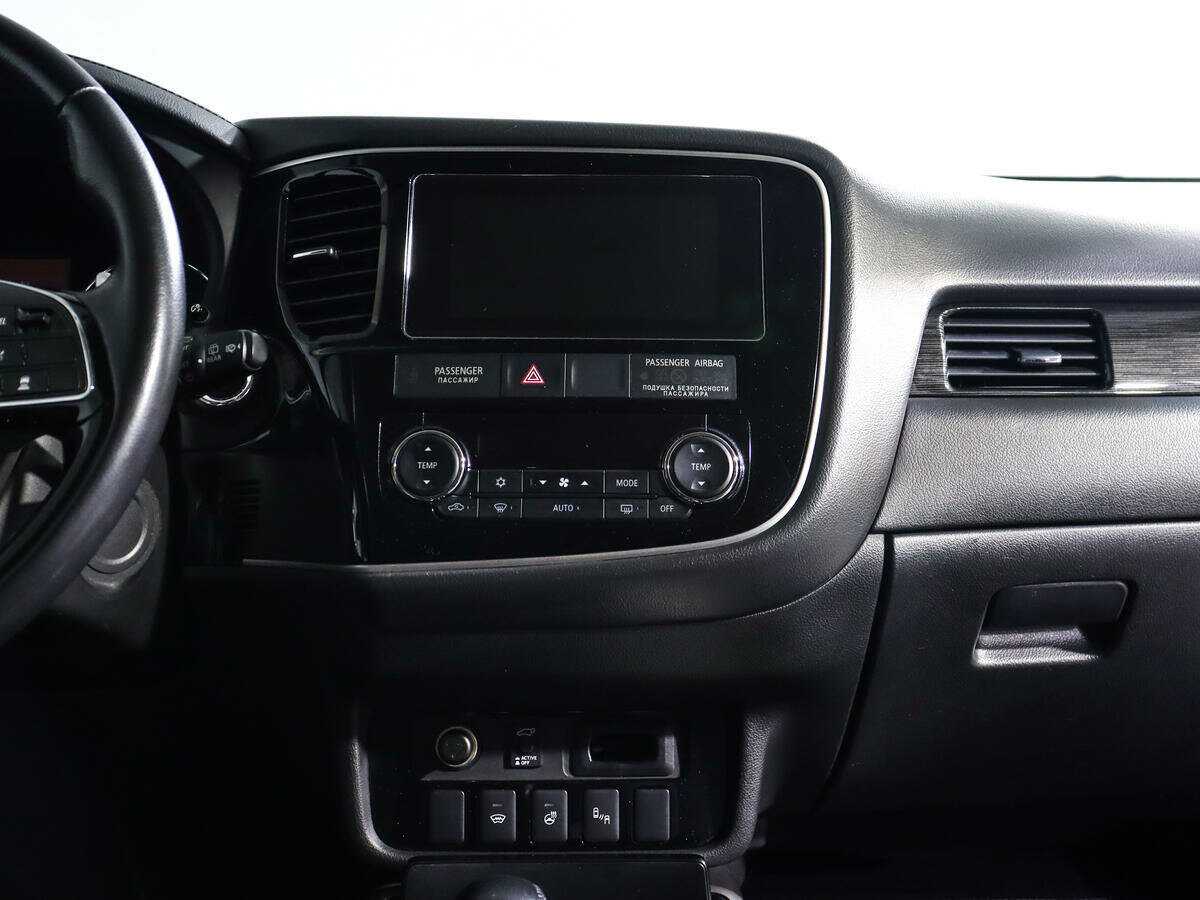 Mitsubishi Outlander 2017 года с пробегом. Фото: #10