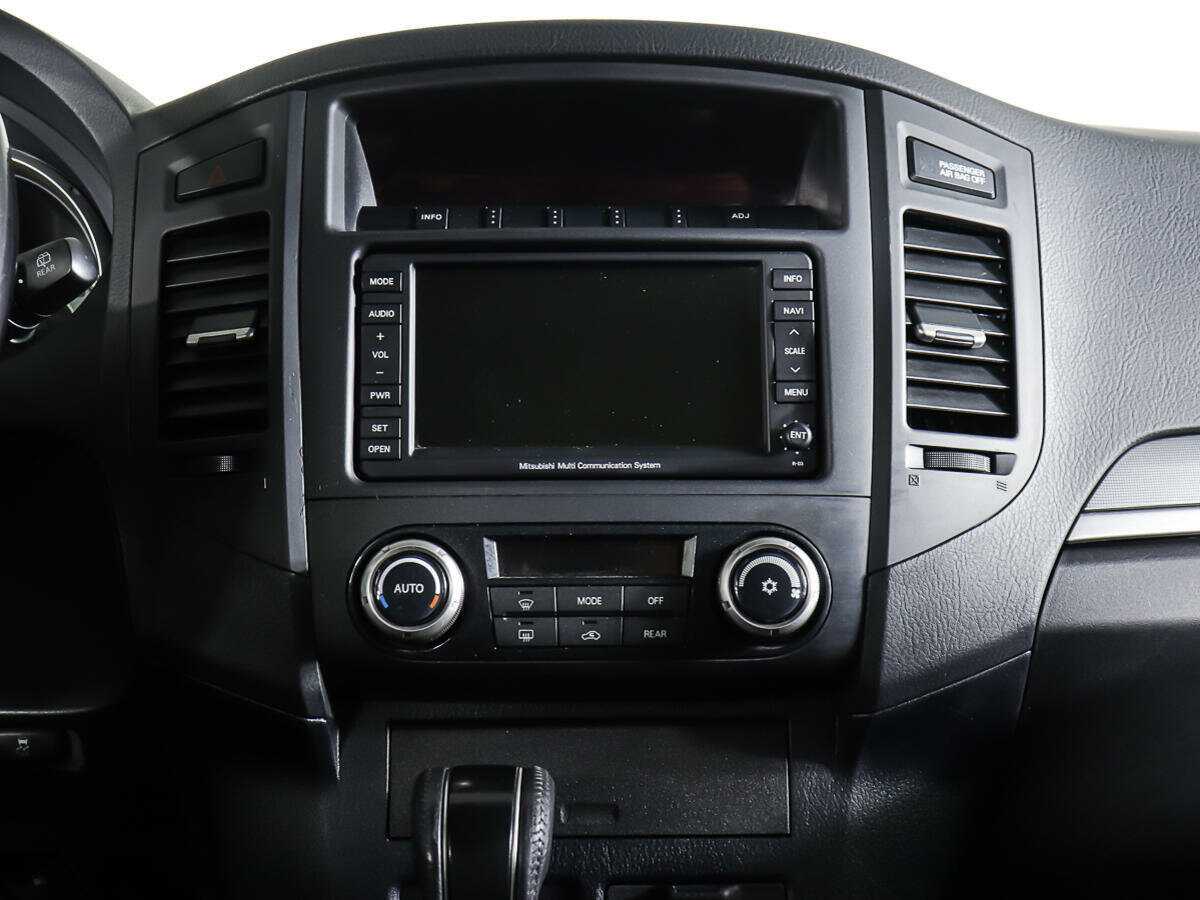 Mitsubishi Pajero 2012 года с пробегом. Фото: #10