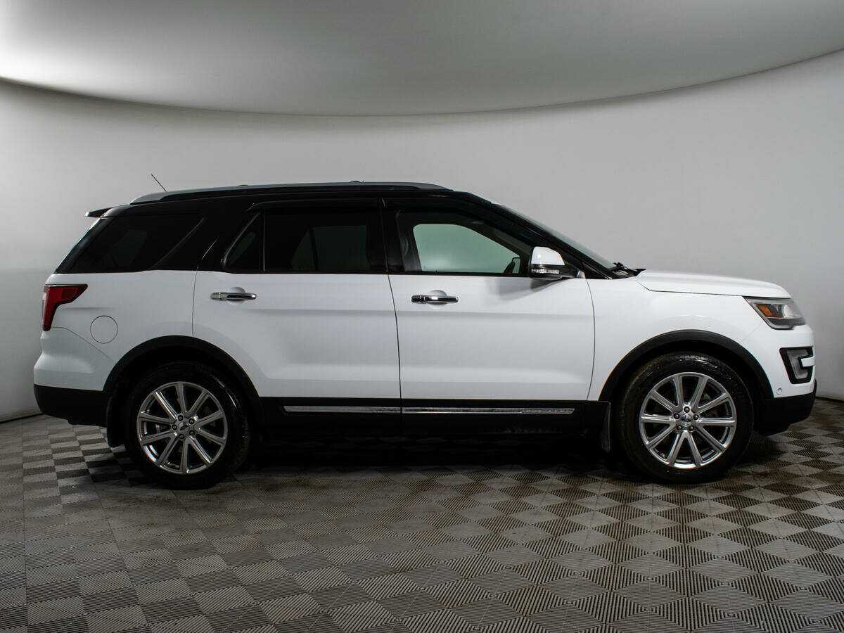 Ford Explorer 2016 года с пробегом. Фото: #3