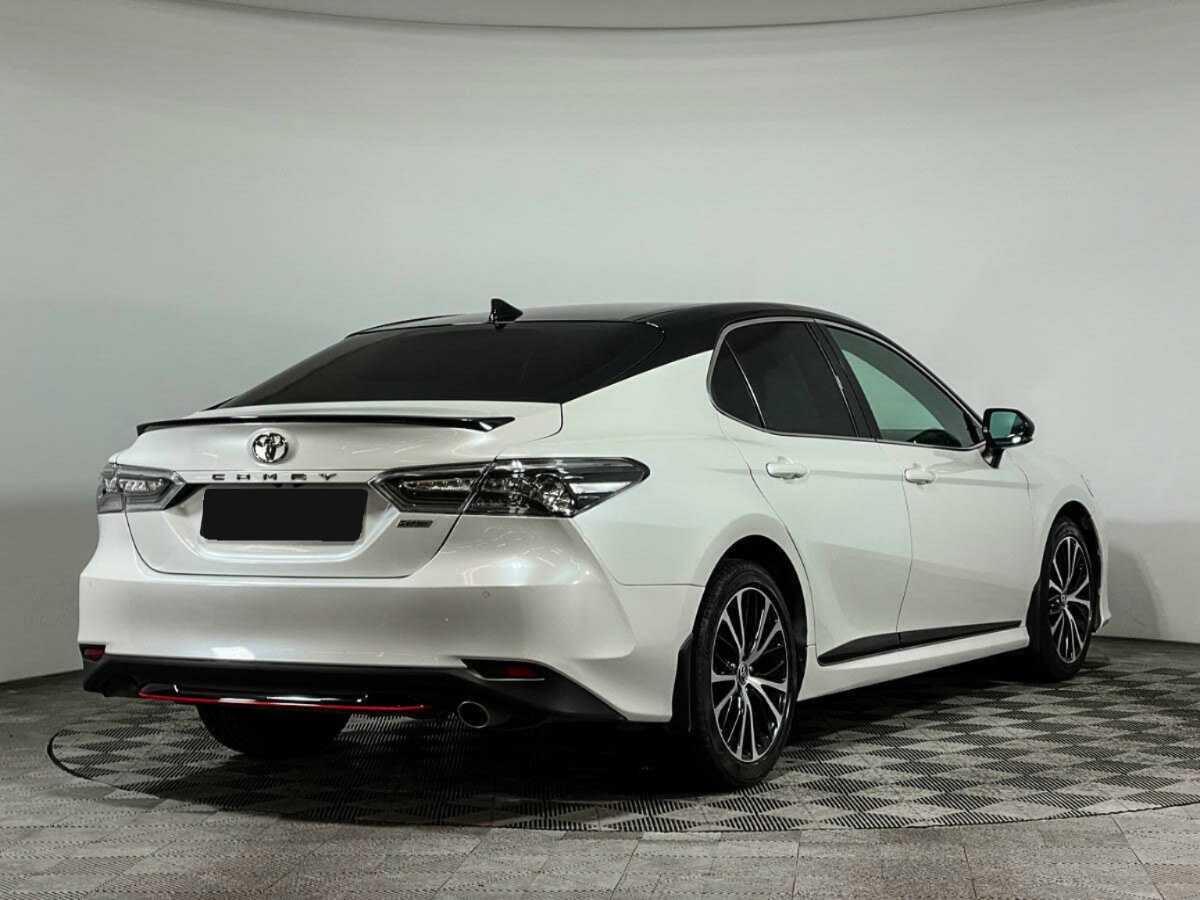 Toyota Camry 2020 года с пробегом. Фото: #4