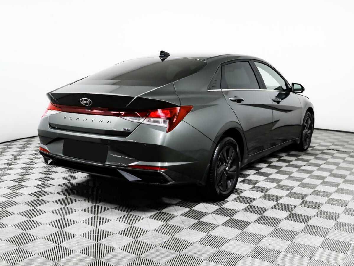 Hyundai Elantra 2021 года с пробегом. Фото: #4