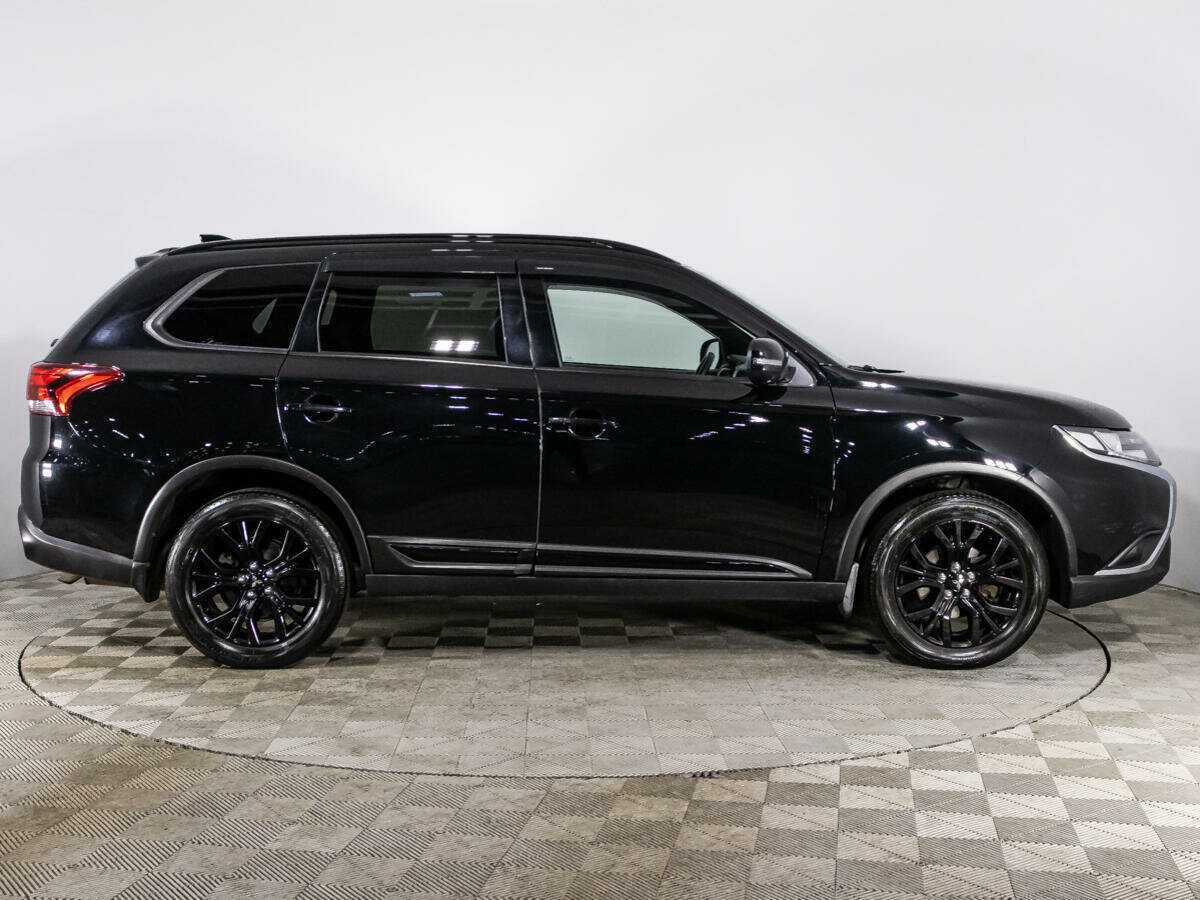 Mitsubishi Outlander 2021 года с пробегом. Фото: #3