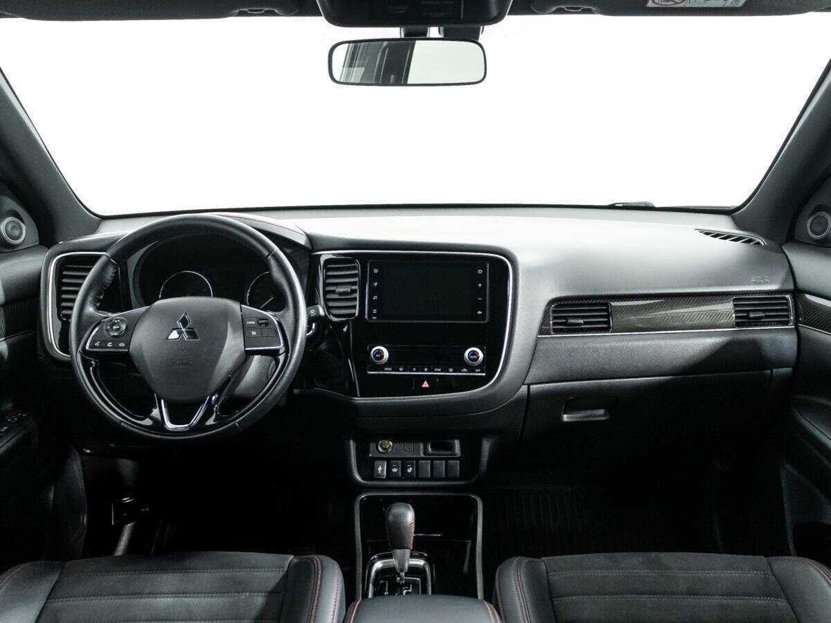 Mitsubishi Outlander 2021 года с пробегом. Фото: #12