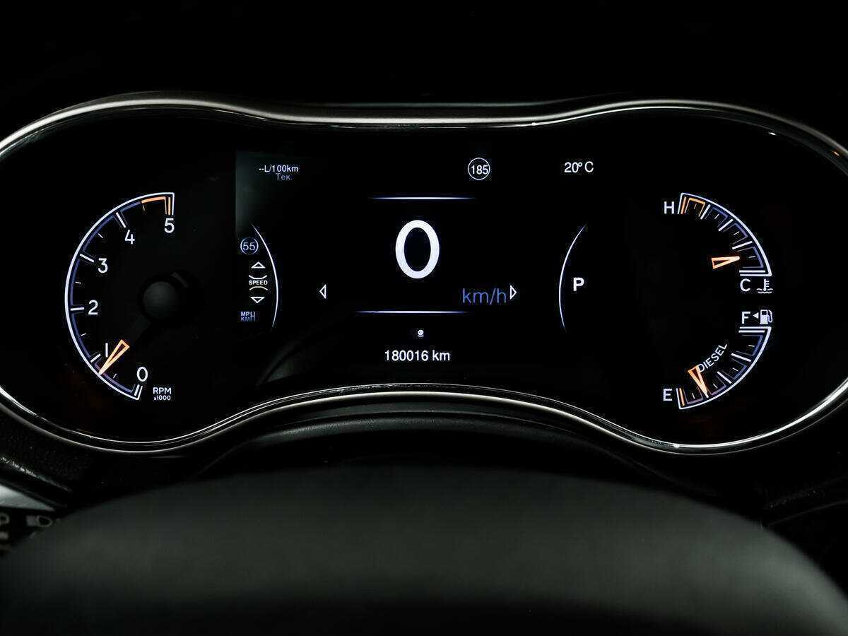 Jeep Grand Cherokee 2013 года с пробегом. Фото: #9