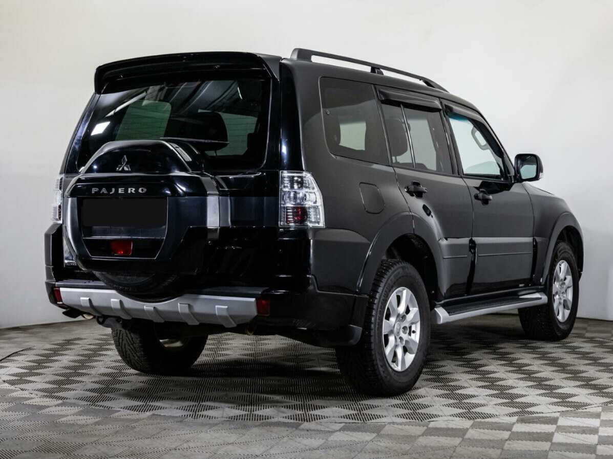 Mitsubishi Pajero 2018 года с пробегом. Фото: #3
