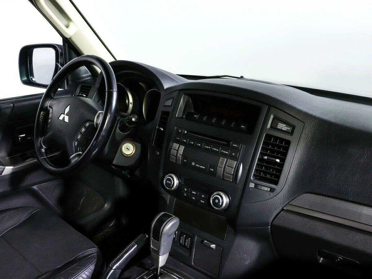 Mitsubishi Pajero 2013 года с пробегом. Фото: #6