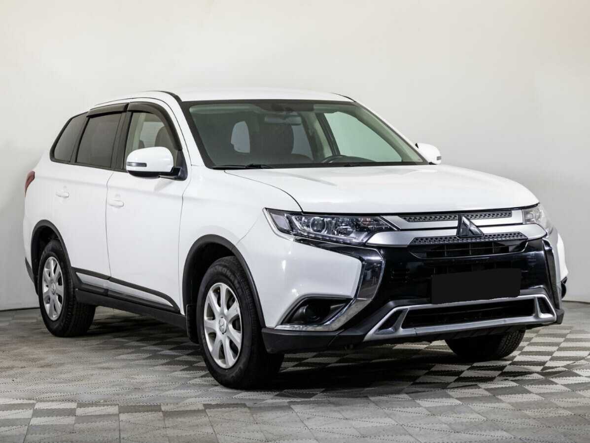 Mitsubishi Outlander 2020 года с пробегом. Фото: #2