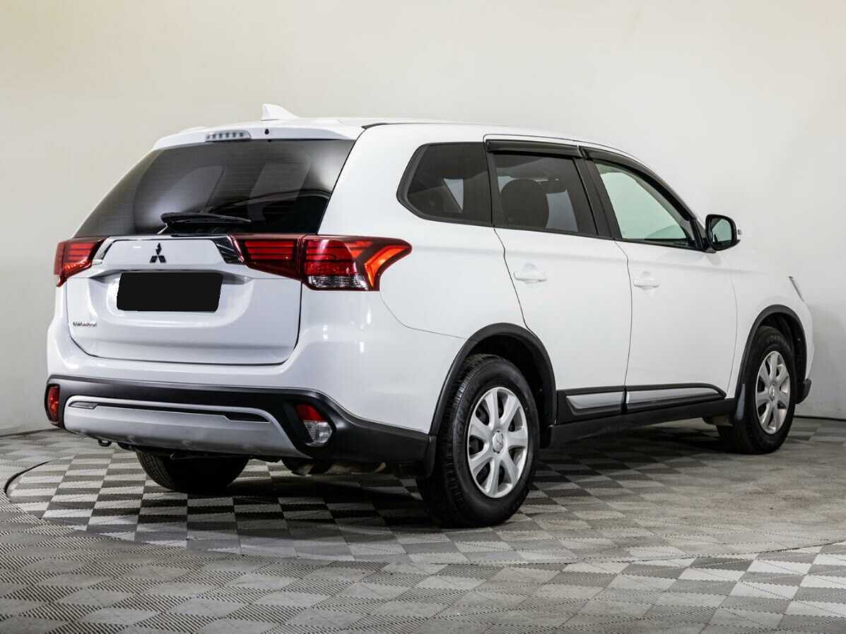 Mitsubishi Outlander 2020 года с пробегом. Фото: #3