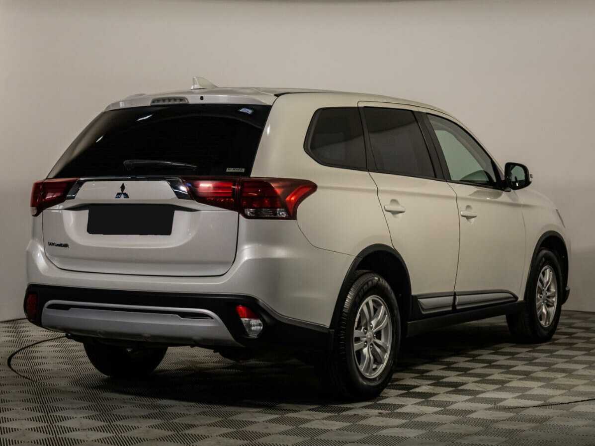 Mitsubishi Outlander 2020 года с пробегом. Фото: #3