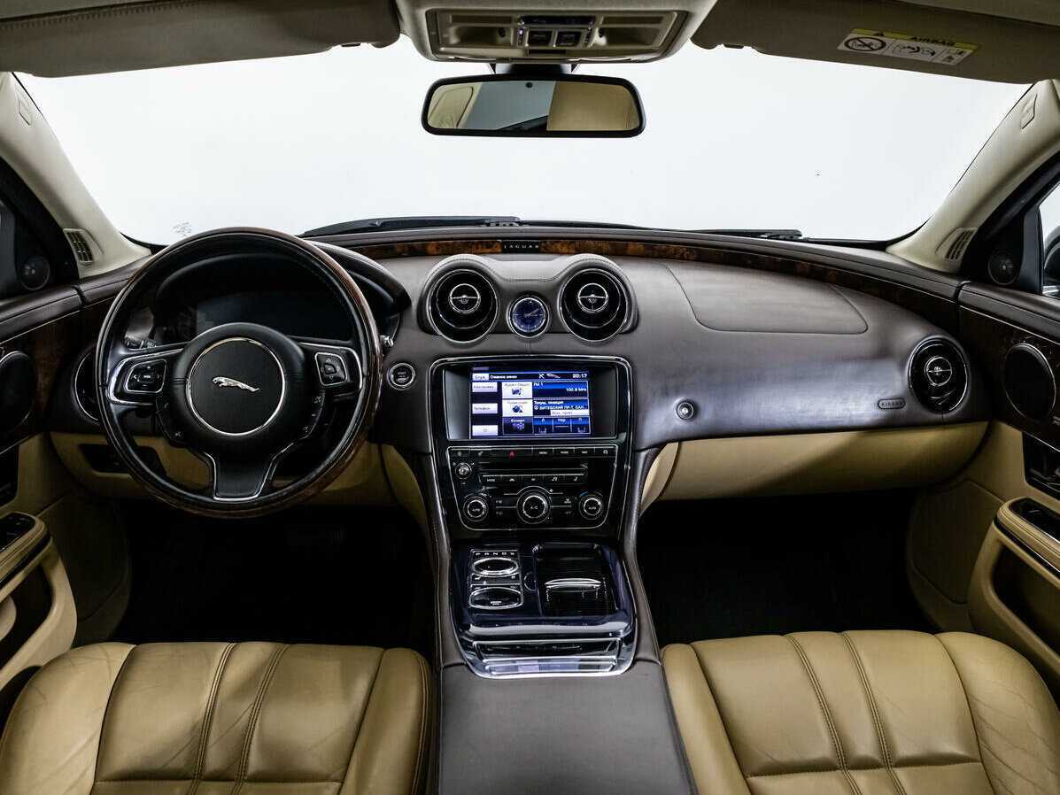 Jaguar XJ 2013 года с пробегом. Фото: #12