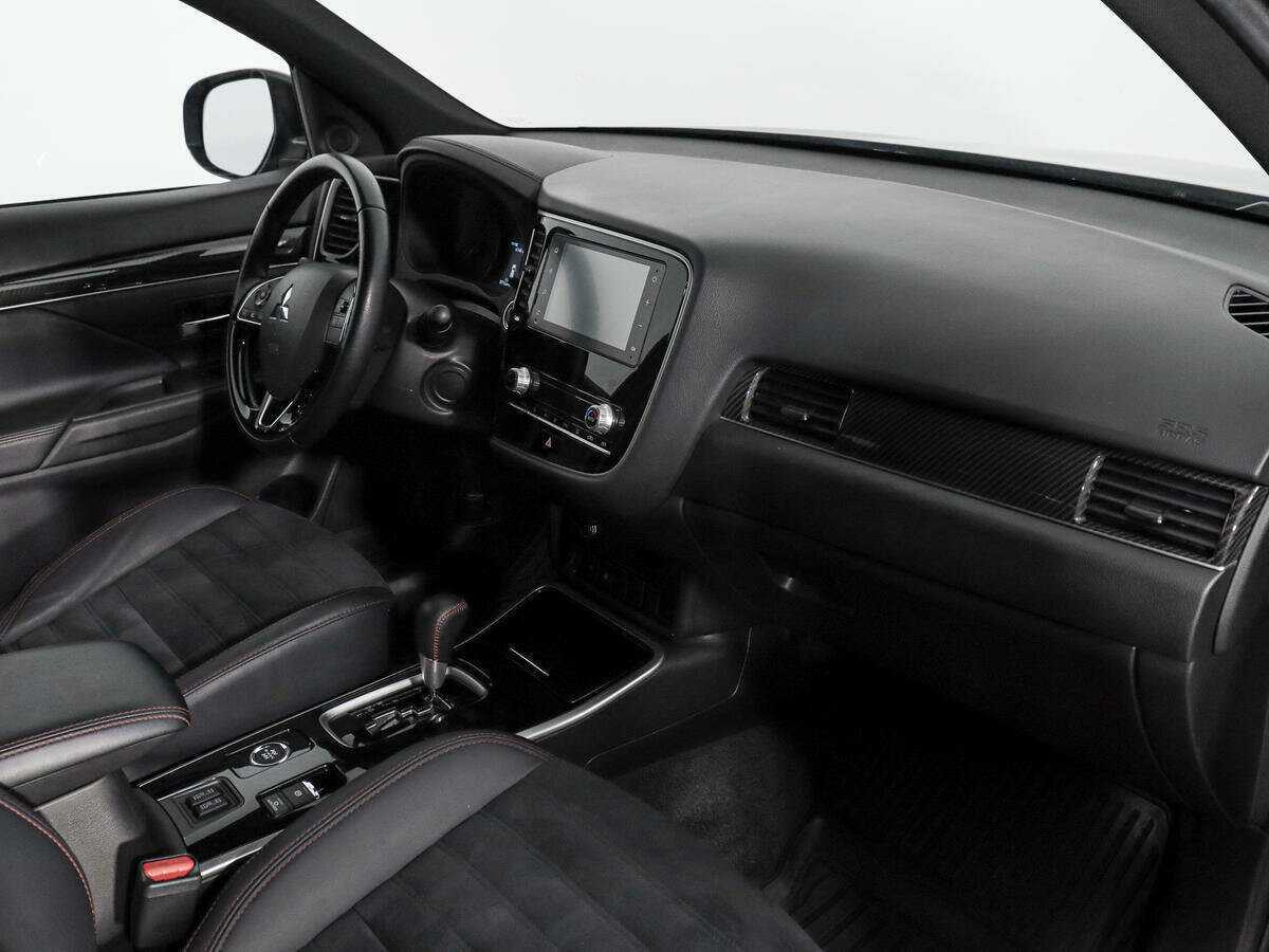Mitsubishi Outlander 2020 года с пробегом. Фото: #12